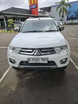 pajero dakar VGT diesel solar 2014 putih, km low