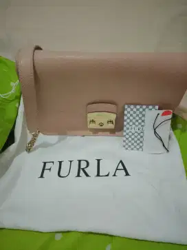 Furla metropolis