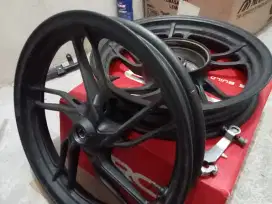 Jual velg original vario gen 2 kondisi seperti baru