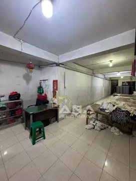 ANA RUMAH LT.127M BENTUK TANAH L DI JELAMBAR