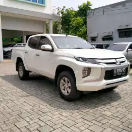 MITSUBISHI TRITON DC 2.4L GLS M/T 4X4 NOPOL B KM 12 RIBU ASLI ISTIMEWA