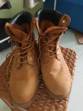 Sepatu timberland
