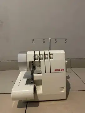 Mesin Obras Singer 14SH754