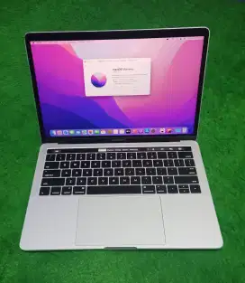 Macbook Pro 2016 i5 8/256 Silver Touchbar mulus murah