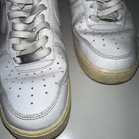 NIKE AIR FORCE 1 WHITE BEKAS