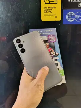 Samsung galaxy m15 6/128 fullset mulus bgt garansi panjang