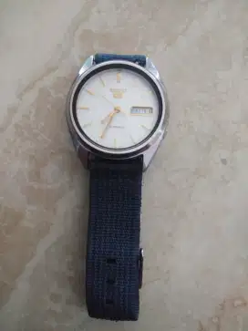 Di jual cepat dan murah Seiko 5
