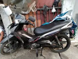 SUPRA X 125 HELM IN 2016