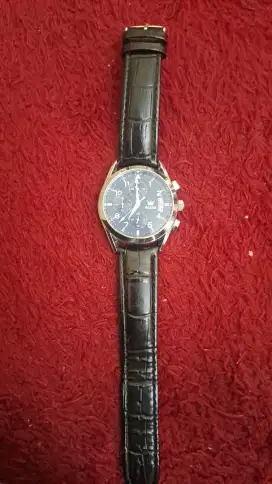 Jam tangan bekas Olevs