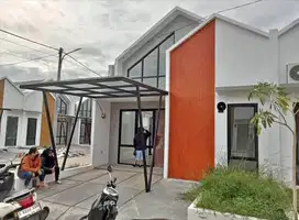 OVER 60 jta PERUMAHAN SEPATAN JALAN UTAMA HOOK