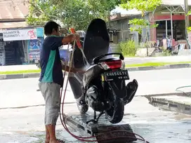 Dibutuhkan pegawai untuk cuci Motor