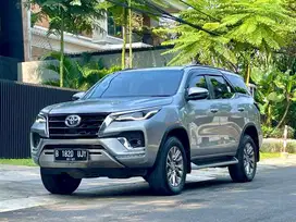 TOYOTA FORTUNER VRZ 2.4 AT 2021 FACELIFT SILVER. FORTUNER IBAT GANTENG