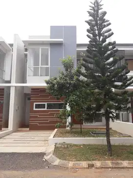 Rumah Butuh Renov Di Rorotan Kirana,Cluster Norfolk