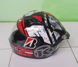 Helm Full face KYT R10