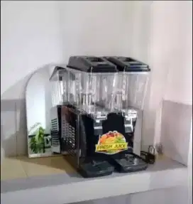 Preloved juice mixer/dispenser.