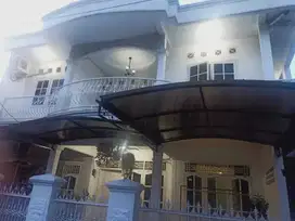 Rumah cantik siap huni  Ciracas harga di bawah pasar