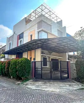 Rumah sudah renoved 8x15 120m type 4KT Metland Menteng Cakung