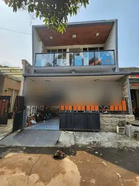 Rumah 2 Lantai Bagus SHM di Cluster Damar, Legok Permai Tangerang