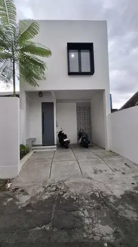 RUMAH MURAH, MINIMALIS, 15 MENIT KE KAMPUS UGM JOGJA