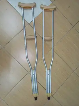 Tongkat jalan M