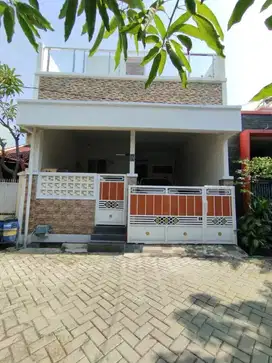 Dijual rumah minimalis 2 lt di Taman royal 3. Tangerang