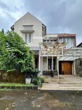 Dijual rumah River Park Bintaro Jaya Sektor 8