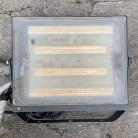 Lampu Sorot LED Philips 200 Watt
