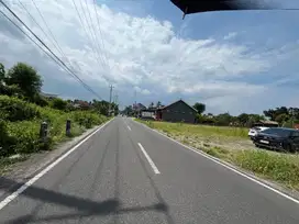 Tepi Jalan Dekat SMA N1 Godean Tanah Sleman Jogja