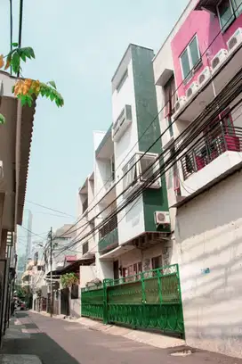 Rumah kost strategis full terisi jakarta pusat dekat tol stasiun
