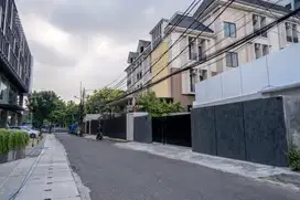 249.Rumah Kost 17 kamar Dekat Kuningan di Jl Utama Mampang Prapatan
