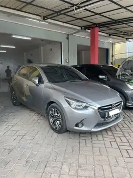 Cash MAZDA 2 R AT 2015 Tawar aja