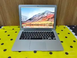 MacBook Cocok Buat Desain Grafis, Body Super Slim Keyboard Backlight..