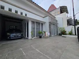 RUMAH MEWAH FULL FURNISHED DI SEMARANG ATAS TINGGAL BAWA KOPER