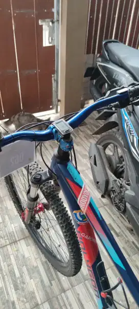Polygon xtrada 5