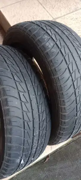 Ban R15 ada 2 biji