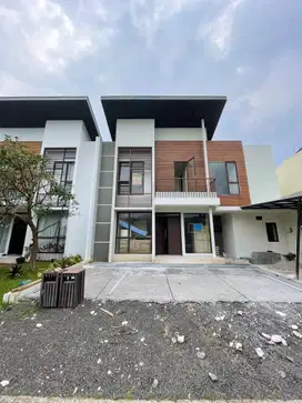 DI JUAL CEPAT RUMAH LUAS & SIAP HUNI CLUSTER DIVENA AVANI di BSD CITY