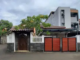 Rumah Second Terawat Luas Dekat Gerbang Tol Lenteng Agung Jagakarsa