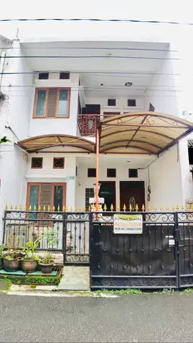 RUMAH CIBUBUR KRANGGAN PERMAI DEPAN MALL PLASA CIBUBUR 2LT + BALKON