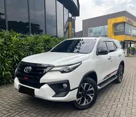 FORTUNER VRZ TRD 2018 white solit AT