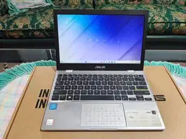 Notebook asus e210mao model baru, kondisi mulus sperti baru