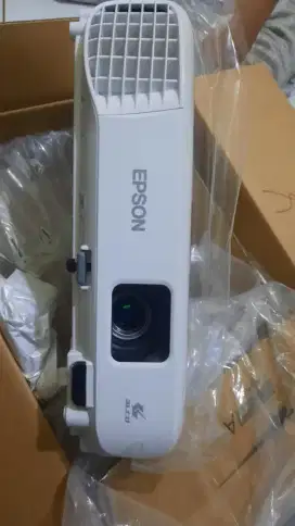 D jual proyektor merk Epson EB-E500 tipe:proyektor multimedia