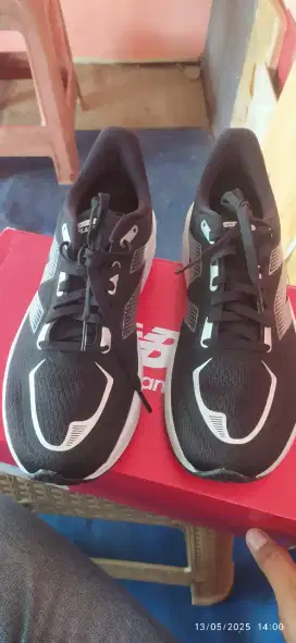 Dijual New Balance Dynasoft Flash v7
