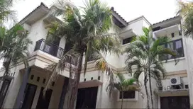 Dijual. cepat rumah di gema pesona, Depok