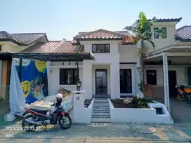 Rumah Bagus Minimalis di Kota Baru Parahyangan