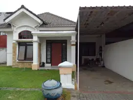 EMA337 Dijual Rumah Siap Huni Bagus Murah Strategis di Permata Regency