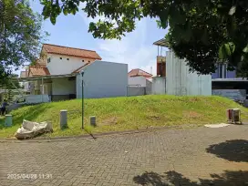 Kavling Hook di Graha Taman bunga Bsb city*