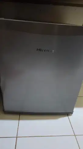 Jual Cepat Kulkas Mini Hisense Kapasitas 43L cocok untuk anak kos