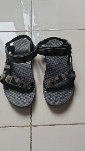 Sendal Gunung Teva Men's Original Universal