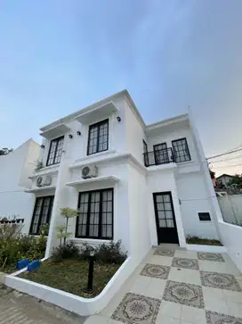 Rumah Klasik Eropa 2 Lantai Pinggir Jalan Utama di Bogor Kota