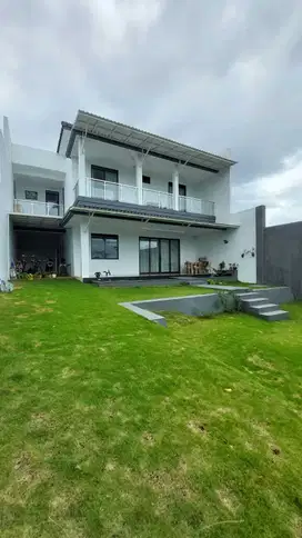 Rumah Full Furnished di Kota Baru Parahyangan, View Danau